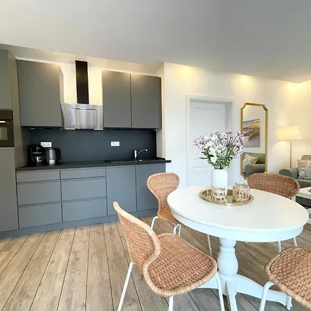 Haus Nordseebrandung 3 Апартаменты *